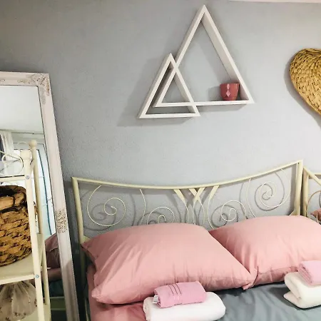 Indira ゲストハウス *