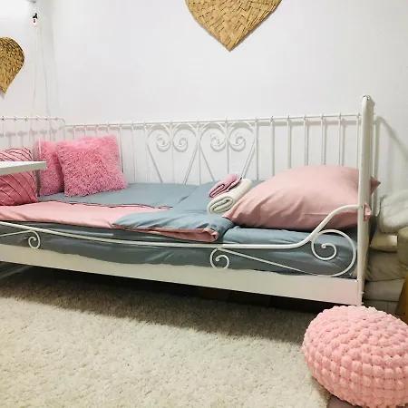 ゲストハウス Indira *