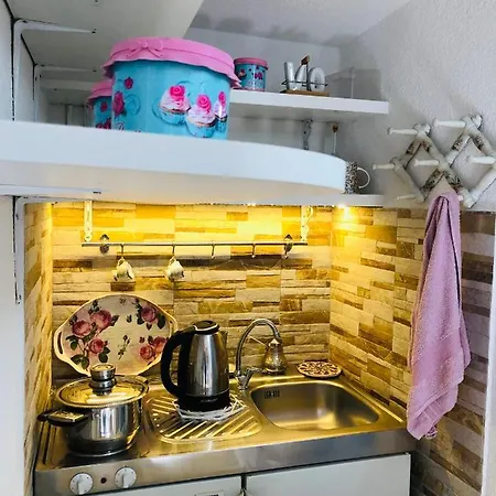 ゲストハウス Indira