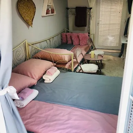 ゲストハウス Indira