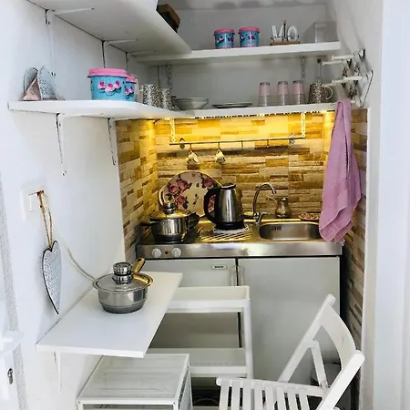 ゲストハウス Indira *